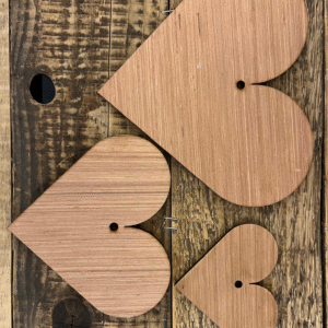 Hjerter mørkt tre, 3 stk.